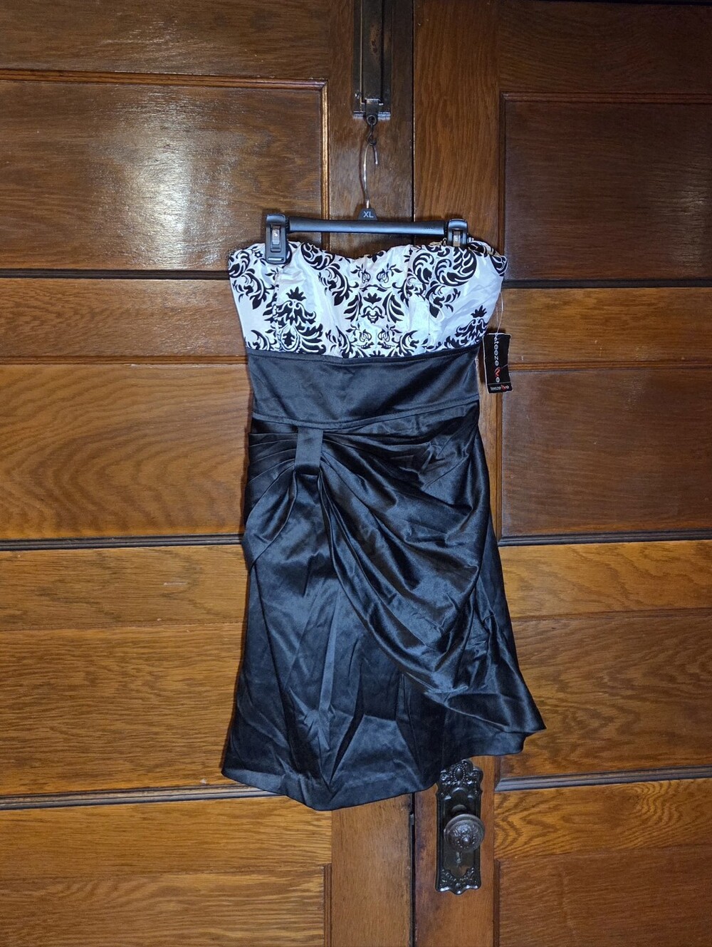 NWT Strapless Black & White Printed Bust Cocktail Dress Size 11